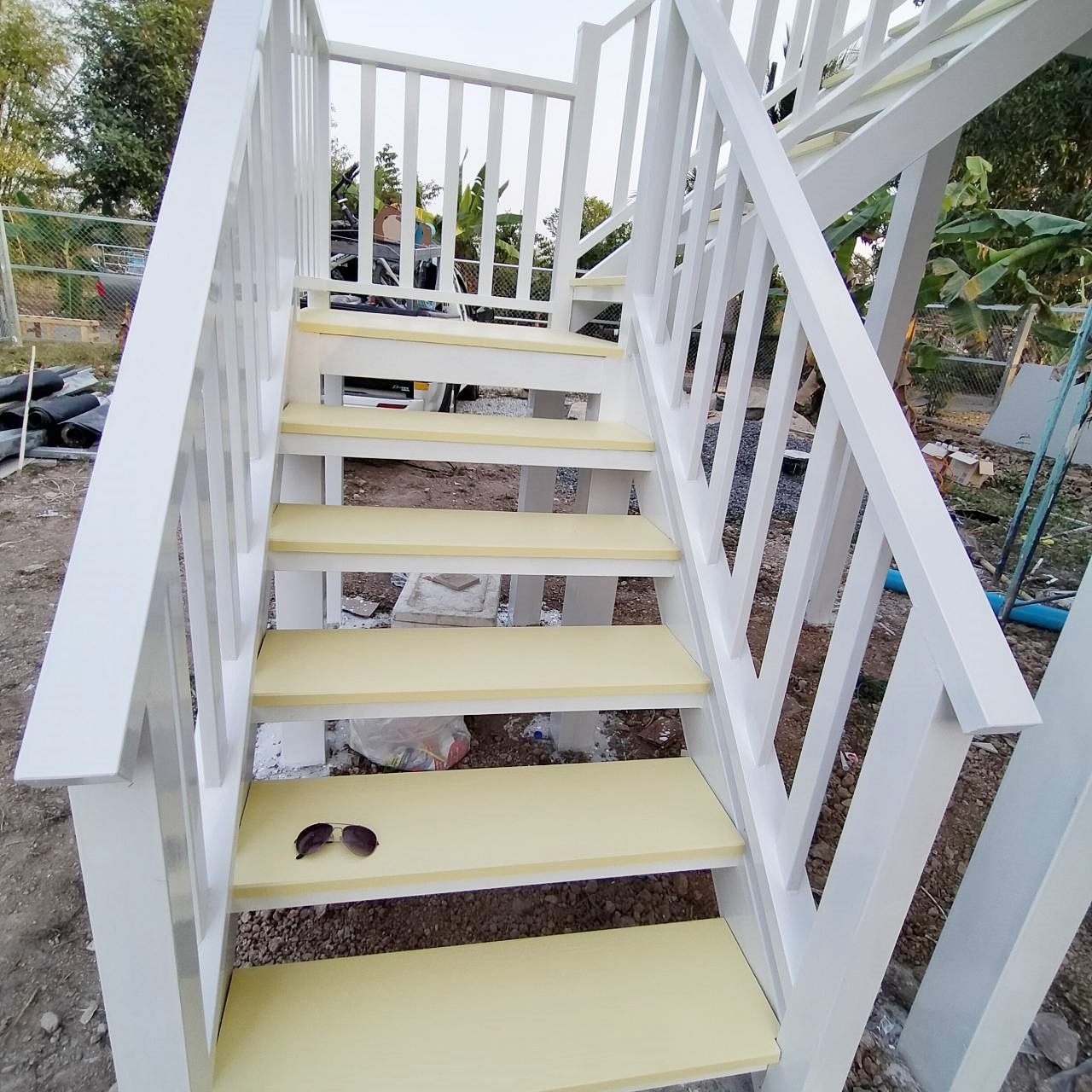 บ้านน็อคดาวน์เป็นโครงสร้างเหล็ก ขนาด 4*6 เมตร สูง 2.4 เมตร