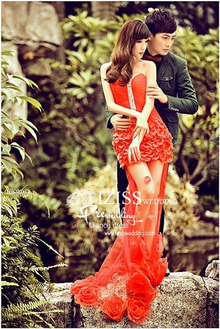 ***พรีออเดอร์***ชุดถ่ายพรีเว็ดดิ้ง (pre wedding dress) ชุดแฟนตาซีชายหญิง "ธีมสีแดง-ดำ"