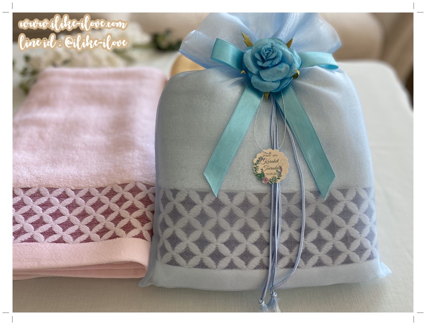 ผ้าขนหนูเนื้อ cotton ลายกากบาทใหญ่ ขนาดเช็ดตัว 29x57 นิ้ว