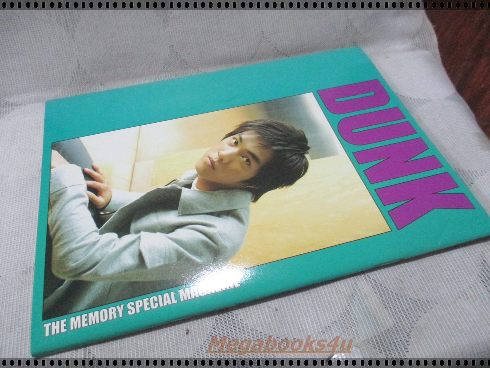 นิตยสาร SPECIAL ฉบับ หลุยส์ สก็อต ดัง พันกร