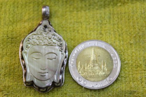 จี้เปลือกหอยมุกพระพักตร์พระพุทธเจ้า