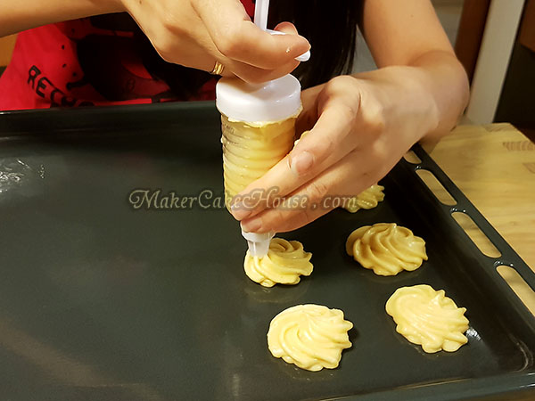สูตรและวิธีทำเอแคลร์ ไส้คัสตาร์ดทุเรียน 10