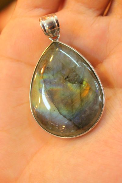 จี้ลาบาโดไลท์ ( Labradorite Pendant )