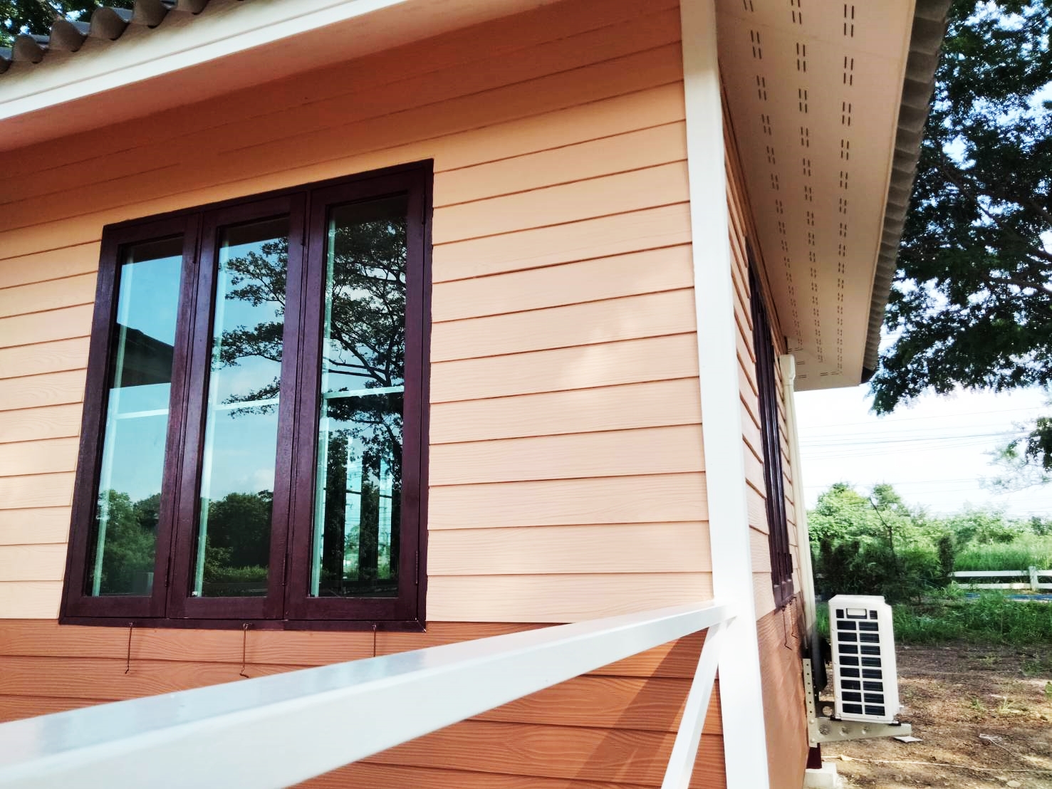 บ้านน็อคดาวน์ ขนาด 4*6 และ 3*4 พร้อมระเบียงกลางบ้าน