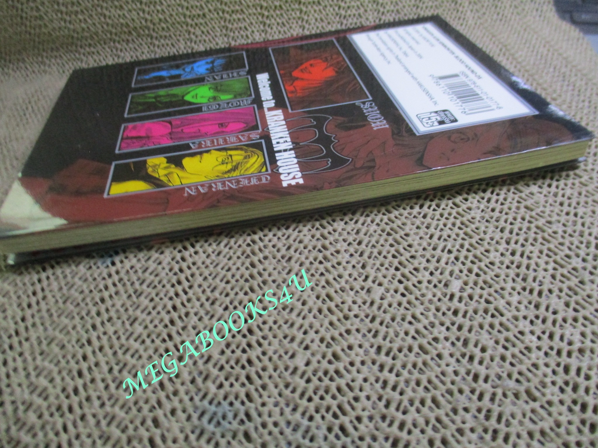 ล่าปริศนาแวมไพร์ Blood Hound DX บลัดฮาวน์ ดีเอ็กซ์. เล่มเดียวจบ สนพ.สยามฯ