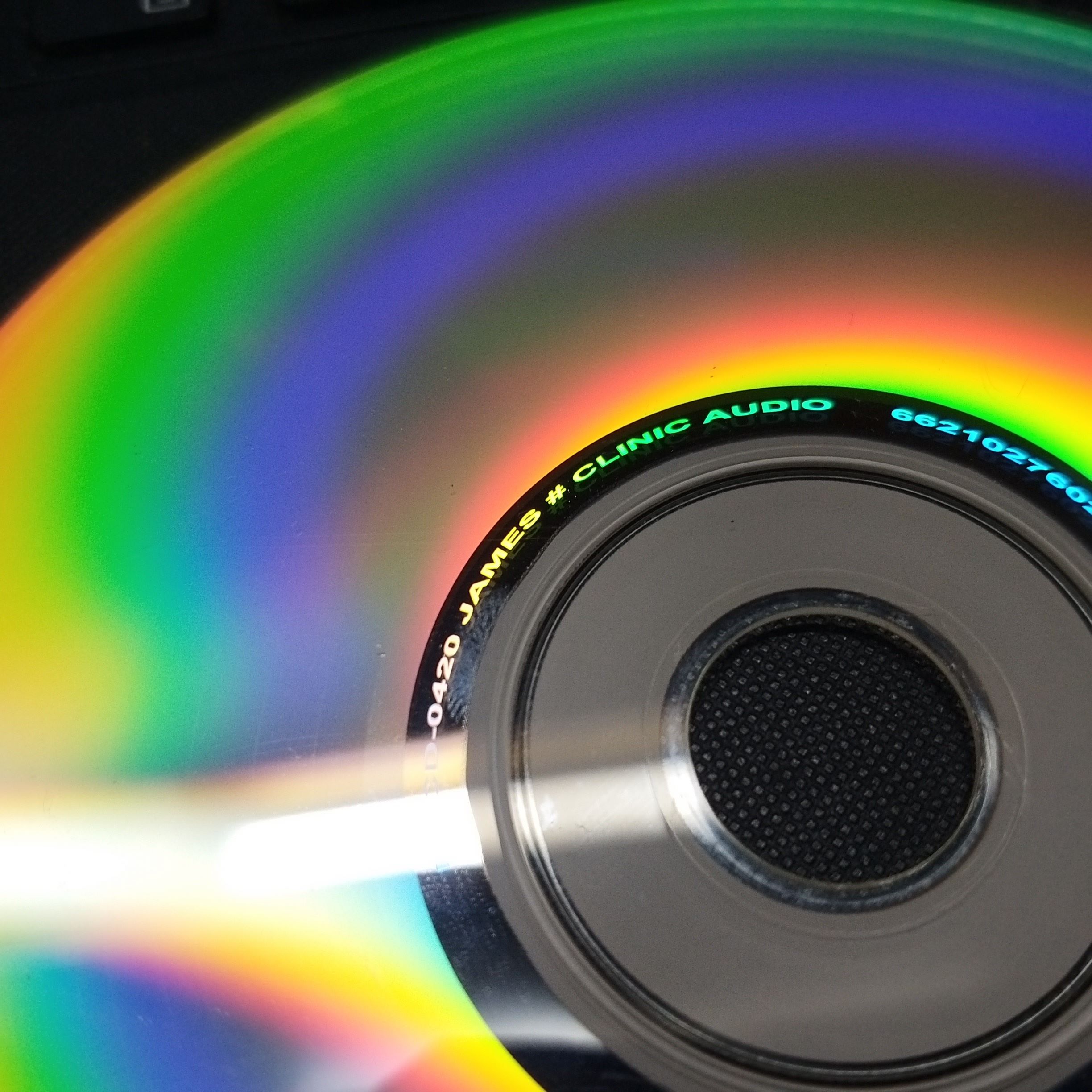 ซีดีเพลงไทยสากล เจมส์ เรืองศักดิ์ อัลบั้ม ดนตรีบำบัด บรรจุ11เพลง // ปกสวย เจาะ แผ่นแท้ แผ่นสวย