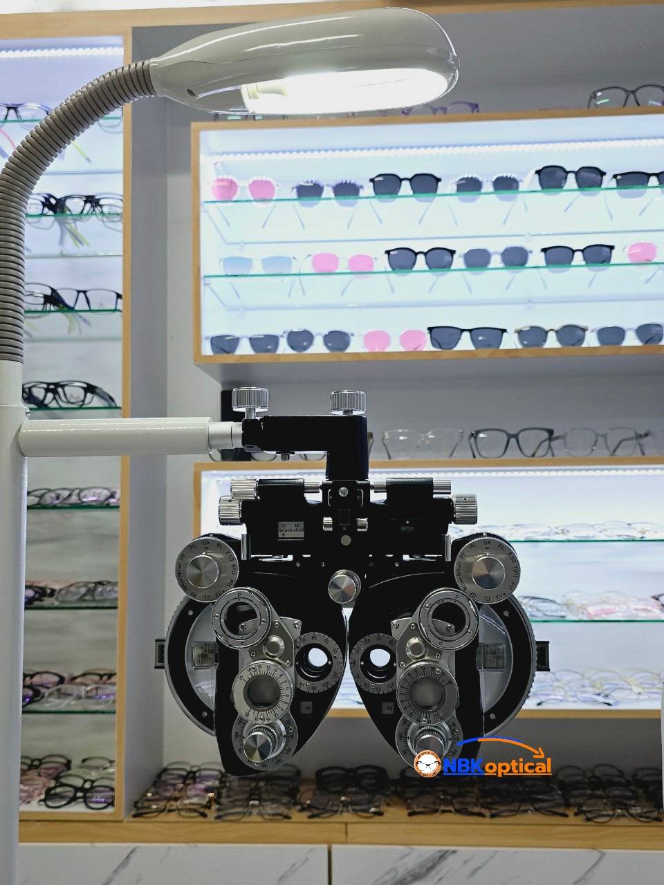 ชุดโต๊ะวัดสายตา CP-180 ขาวเทา