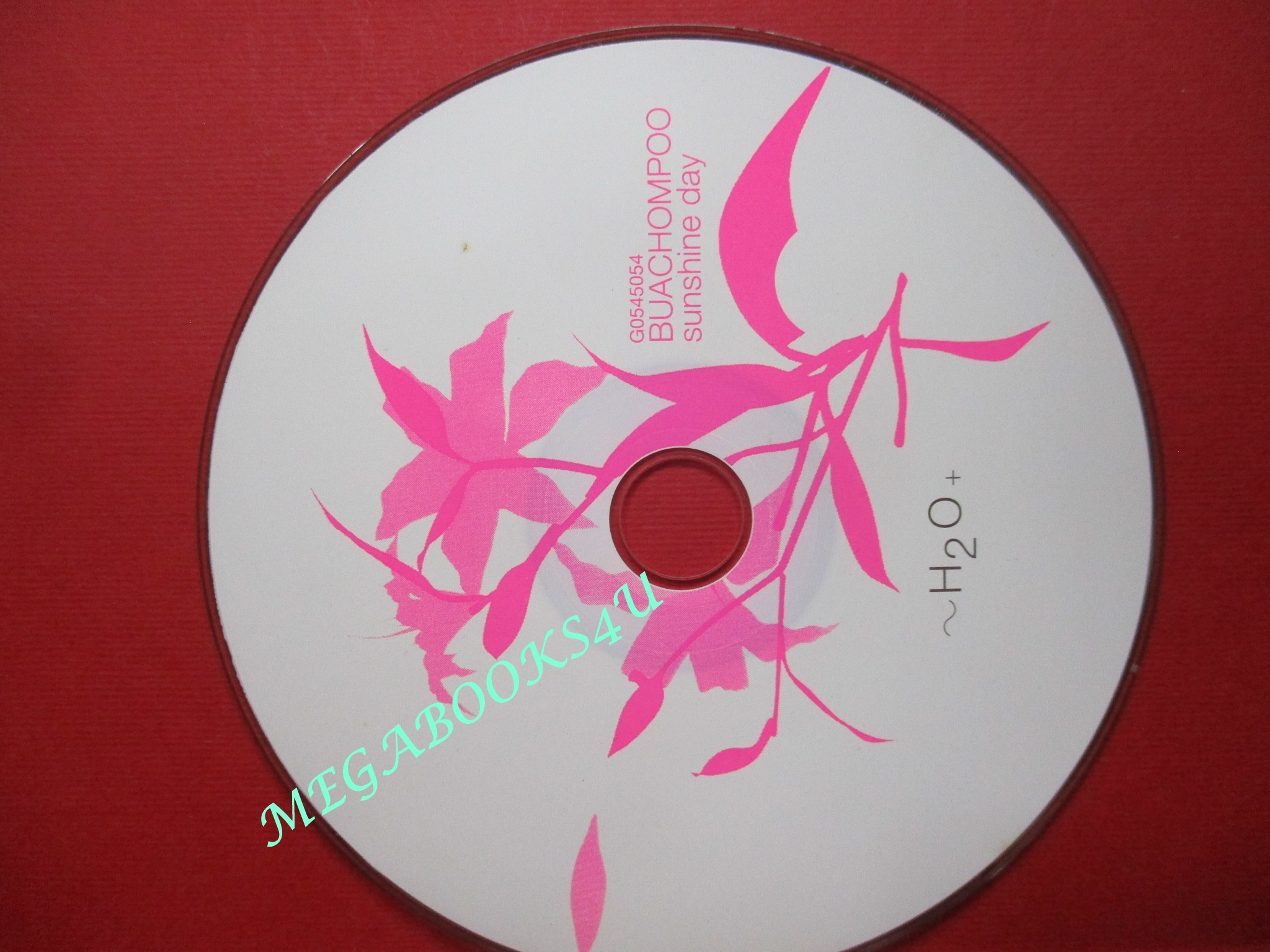 ซีดีเพลงไทยสากล บัวชมพู อัลบั้ม SUNSHINE DAY // ปก และ แผ่นมีรอยเล็กน้อย