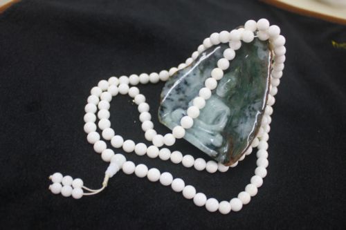 สร้อยประคำเปลือกหอยมุก ( Mother of Pearl Mala Necklace)