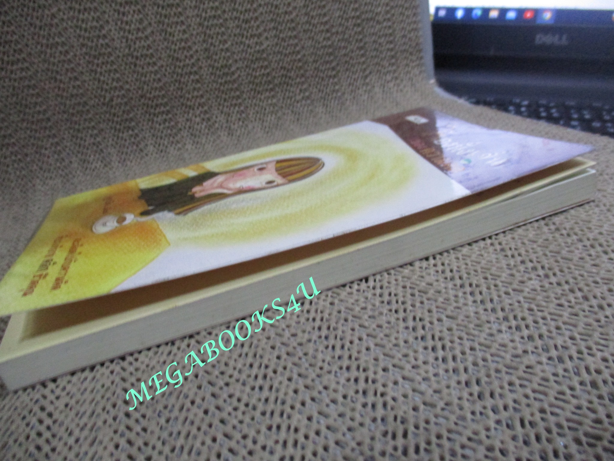 ห้องนั่งเล่นของความคิด / ลูกปัด ( สภาพดี แผ่นรองปกมีข้อความเขียน มอบให้)