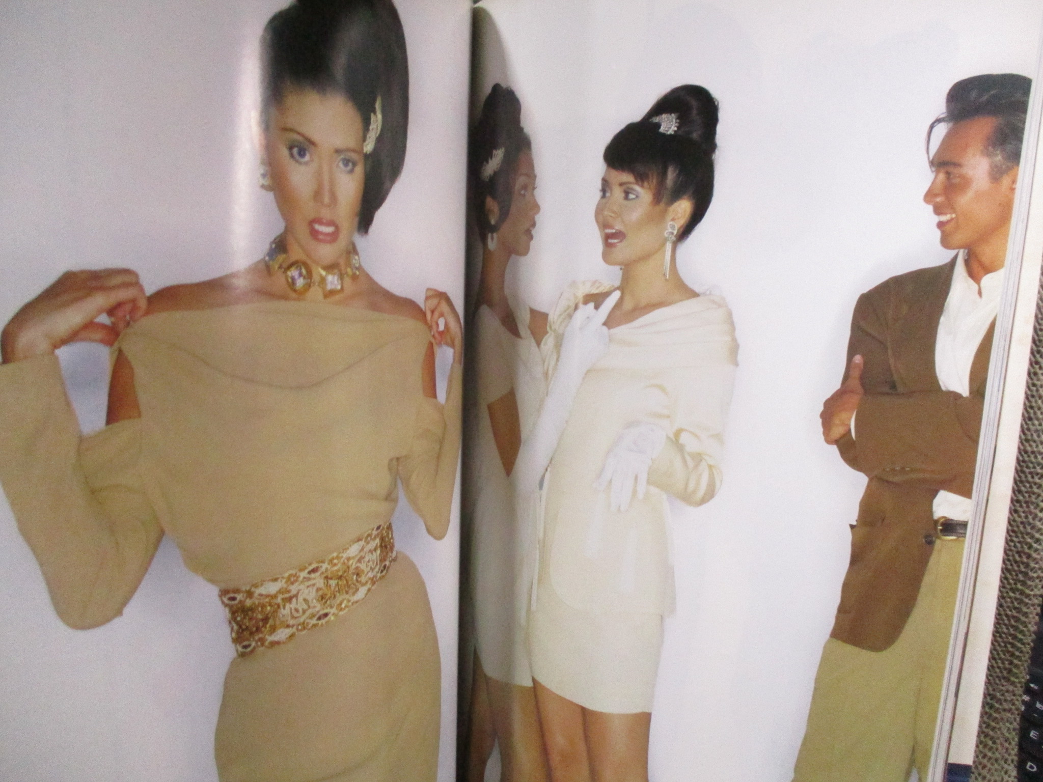 นิตยสารอิมเมจ IMAGE ปีที่08 ฉบับที่01 ปี2538 ปก รวมดารานางแบบหญิง ตำหนิ แผ่นรองปกหน้า 3-4แผ่น มีรอยเปื้อน ตัวหนังสืองอจากการกดทับ ด้านในแข็งแรง อ่านได้ตามปกติ