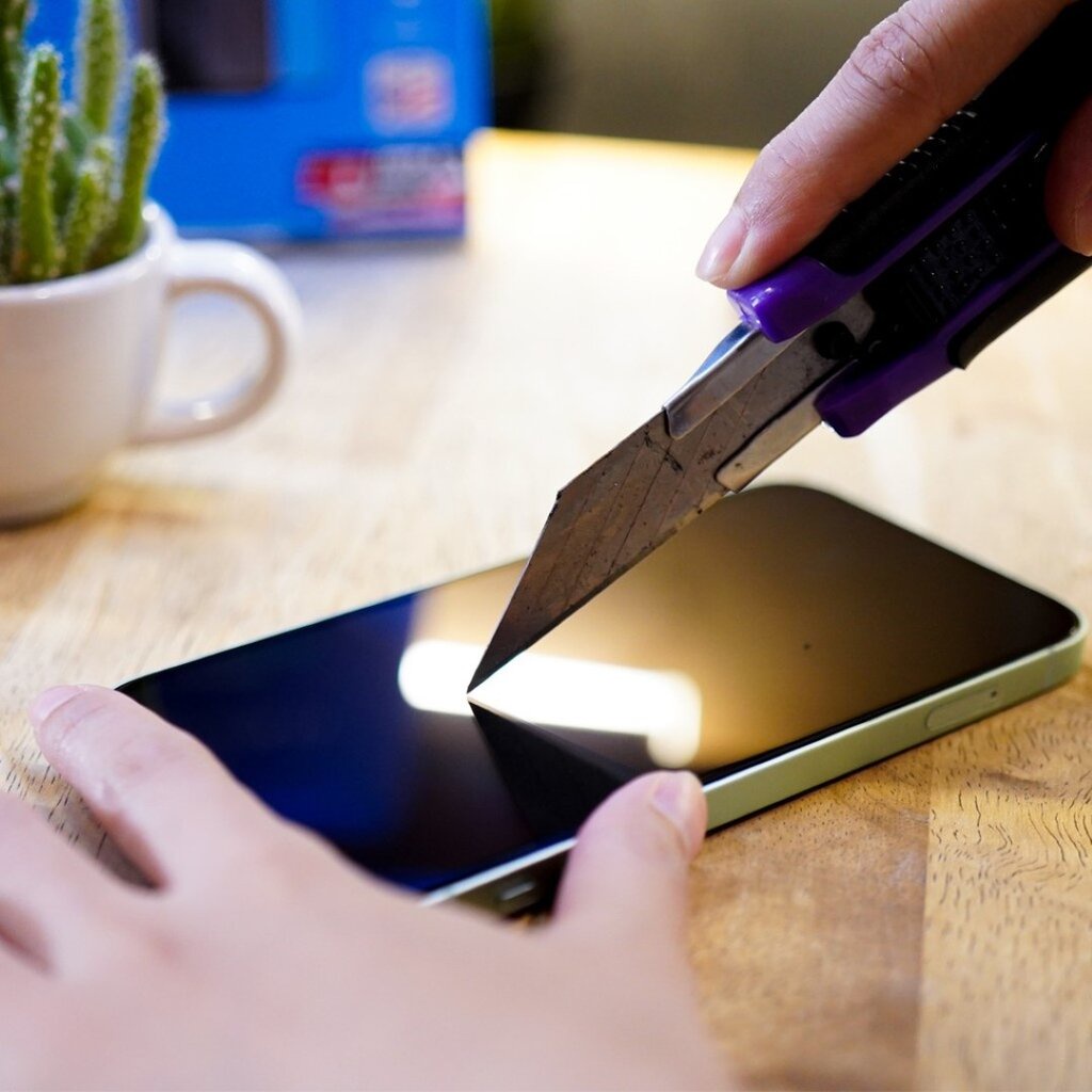 (ประกันตลอดชีพ) HiShield ฟิล์มกระจก 3D Triple Strong Max ใช้สำหรับ iPhone 17 Pro 17 Air Max 16 Pro 15 14 Plus 13 Pro 11 12 mini ใบกำกับภาษี