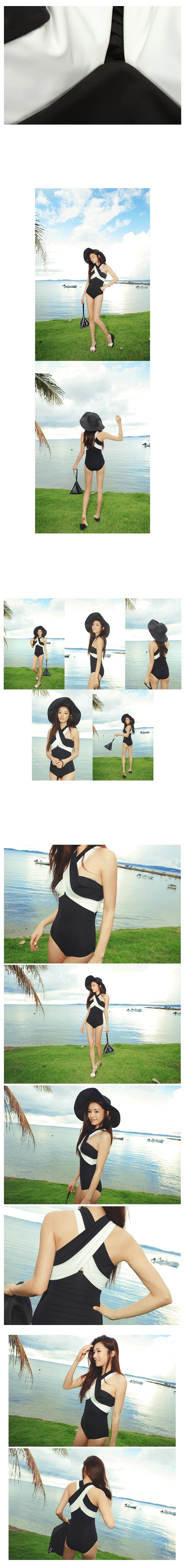 ***HOT ขายดีสุดๆ มีจำนวนจำกัดจร้า**พร้อมส่งบิกินี่ชุดว่ายน้ำวันพีช one piece สีดำตัดขอบสีขาวด้านหน้า ดีเทลเก๋ไม่ซ้ำใคร สามารถใส่ได้ 3 แบบ 3 สไตล์ไม่ซ้ำใครค่ะ สวยน่ารักเหมือนแบบค่ะ