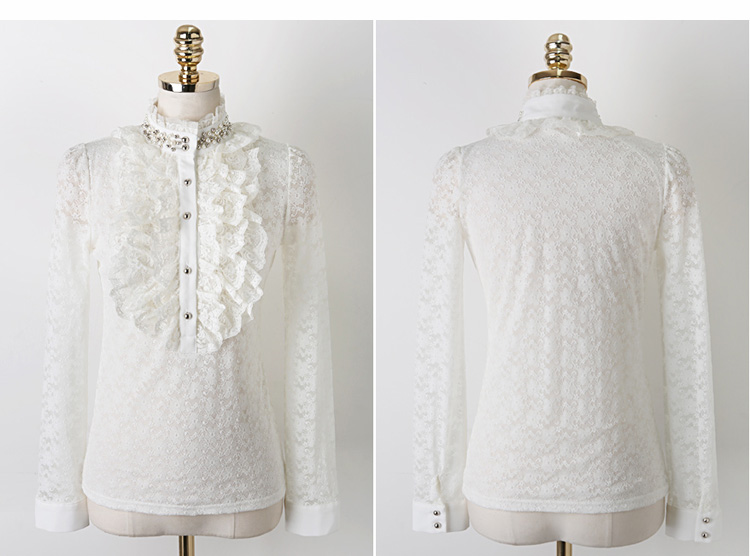 ***หมดค่ะ***เสื้อแฟชั่นผ้าลูกไม้เกาหลีแขนยาวสีขาว มีระบายรอบคอและหน้าอกมีซับใน เหมือนแบบค่ะ