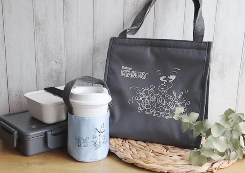 PEANUTS original กระเป๋าเก็บความเย็นและถุงวางเครื่องดื่ม