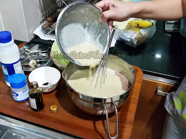 สูตรและวิธีทำ Banana Choc Ball 10