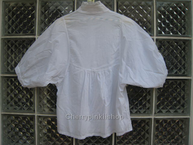 (หมดแล้วจ้า!!) เสื้อแฟชั่นสีขาว แขนพอง ผ้า cotton คอจีนติดระบายเล็กๆ น่ารัก