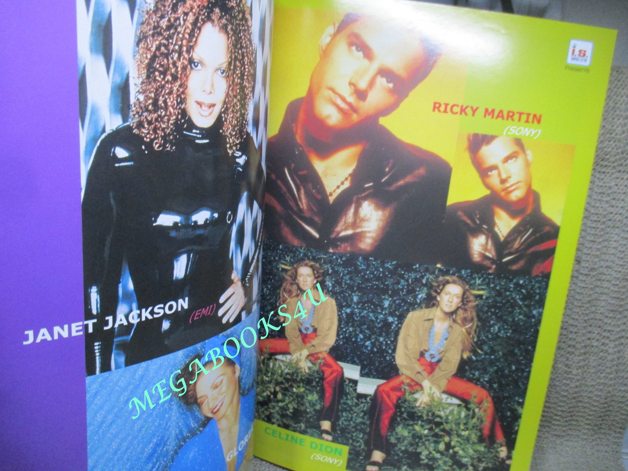 หนังสือเพลงพร้อมคอร์ดกีตาร์ THE GUITAR YEAR BOOK 2000