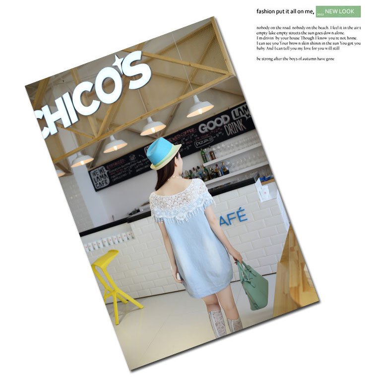 **หมดค่ะ**เดรสสั้นสียีนส์ ตกแต่งช่วงไหล่ด้วยผ้าลูกไม้ เหมือนแบบใส่แล้วดูสวยหวาน chic มากค่ะ