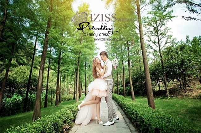 **พรีออเดอร์**รหัส PW053 ชุดถ่ายพรีเว็ดดิ้ง (pre wedding dress) ชุดแฟนตาซีชายหญิง "ธีมสีขาวพีช"