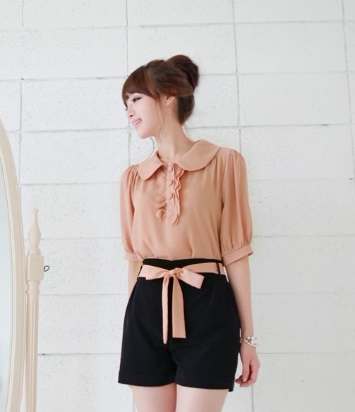 ***หมดค่ะ***เสื้อผ้าซีฟองสีชมพูอมส้ม คอปก ตีเกล็ดที่หน้าอก แขนสามส่วน สวยเหมือนแบบค่ะ