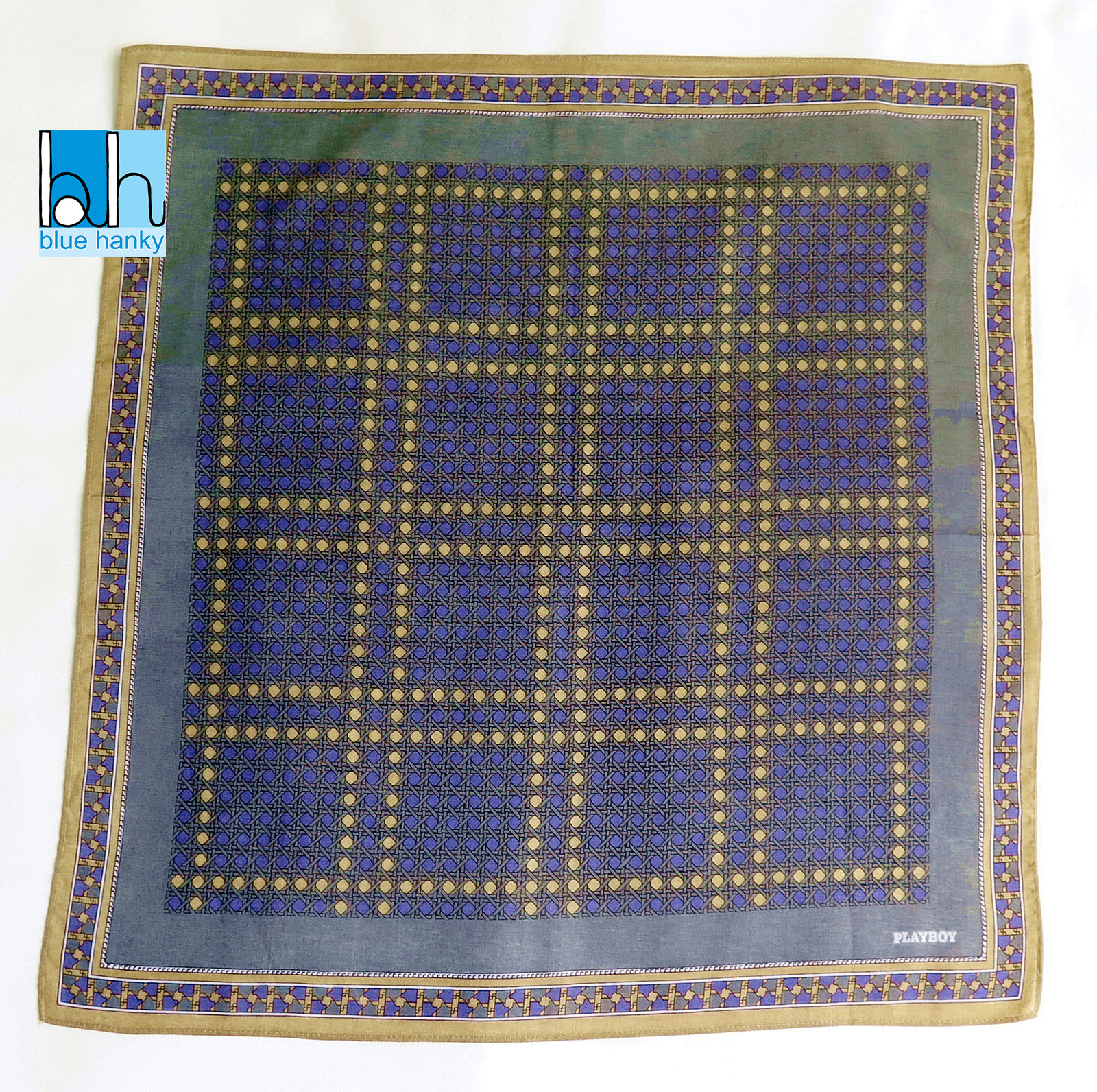 #132 18" PLAYBOY ผ้าเช็ดหน้ามือ2 สภาพดี ผ้าเช็ดหน้าผืนใหญ่