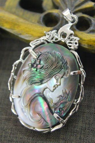 จี้เปลือกหอยมุก ( Mother of pearl )