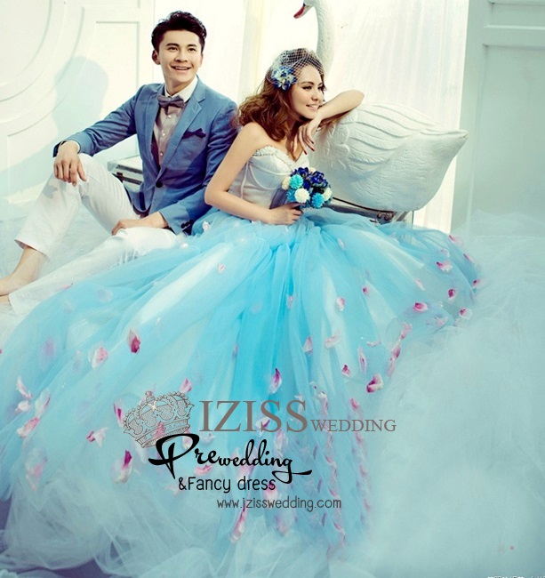 **พรีออเดอร์** PW086 ชุดถ่ายพรีเว็ดดิ้ง (pre wedding dress) ชุดแฟนตาซีชายหญิง "ธีมสีฟ้า"