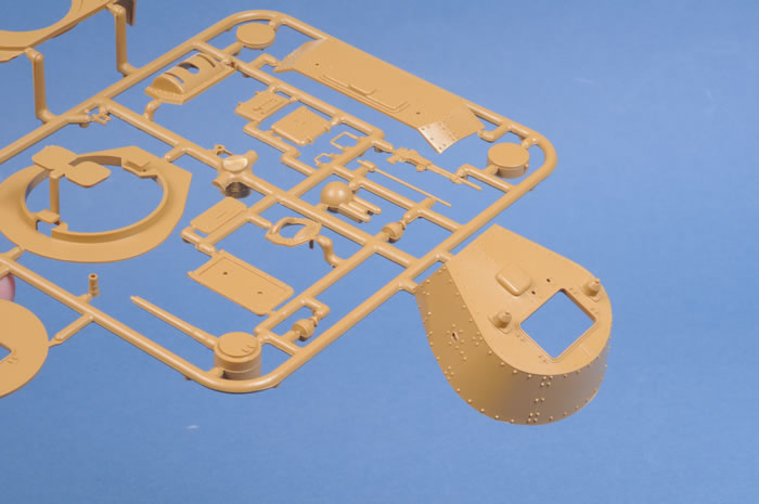 1/35 Carro Armato M13/40