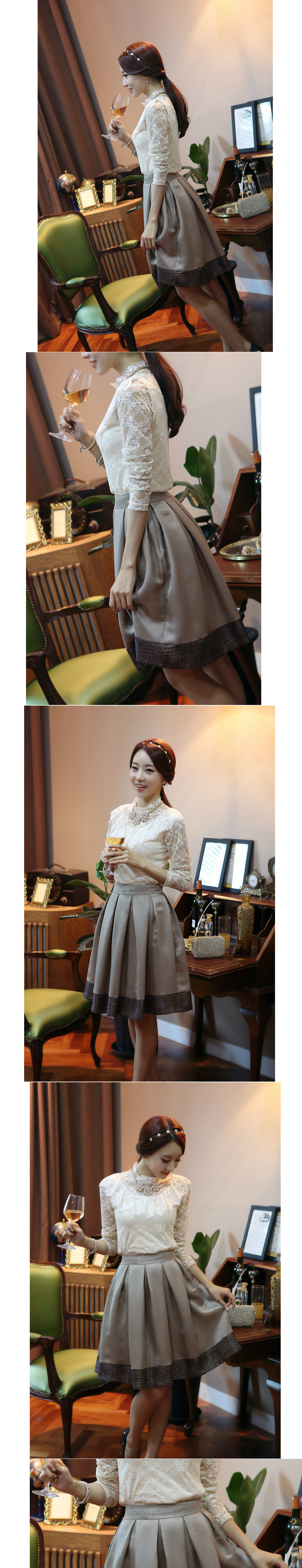 ***หมดค่ะ มีจำนวนจำกัดค่ะ***เสื้อผ้าลูกไม้สีขาวตกแต่งระบายลูกไม้รอบคอ แขนยาว สวยหวานมากๆค่ะ