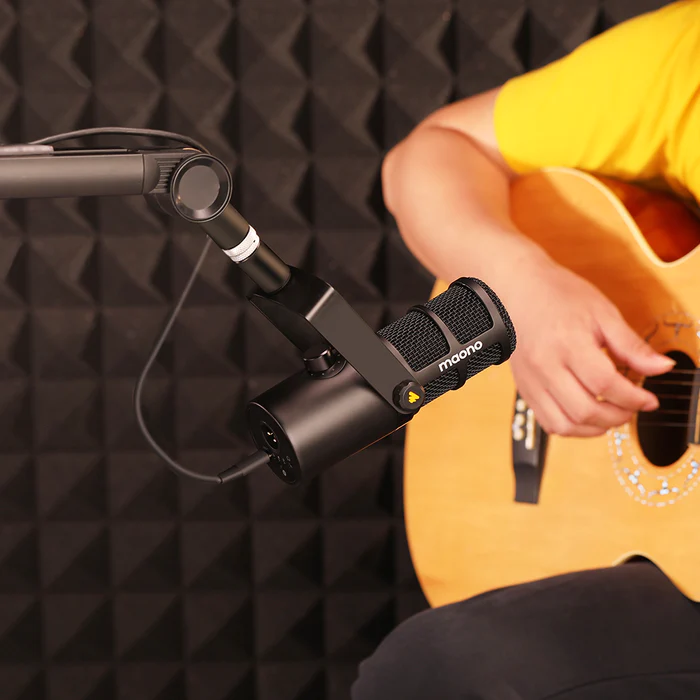 Maono - PD400X professional dynamic podcasting microphone