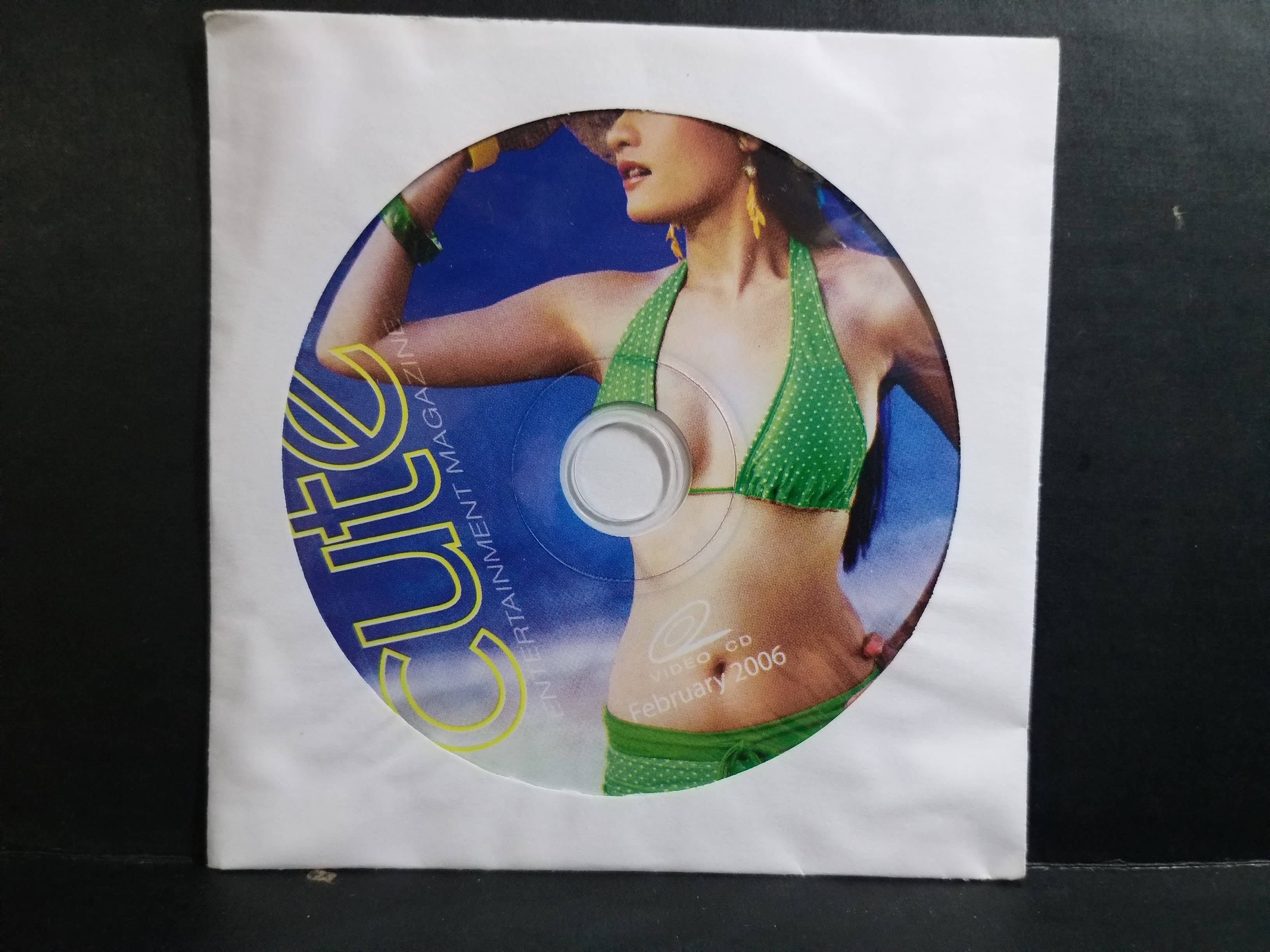 แผ่น CD เบื้องหลังนางแบบ นิตยสาร cute FEB.2006 / ความคมชัดตามยุคนั้นครับ