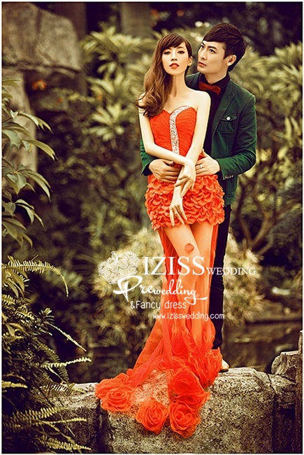 ***พรีออเดอร์***ชุดถ่ายพรีเว็ดดิ้ง (pre wedding dress) ชุดแฟนตาซีชายหญิง "ธีมสีแดง-ดำ"