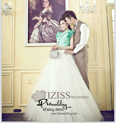 **พรีออเดอร์** PW079 ชุดถ่ายพรีเว็ดดิ้ง (pre wedding dress) ชุดแฟนตาซีชายหญิง "ธีมสีเขียวขาว"
