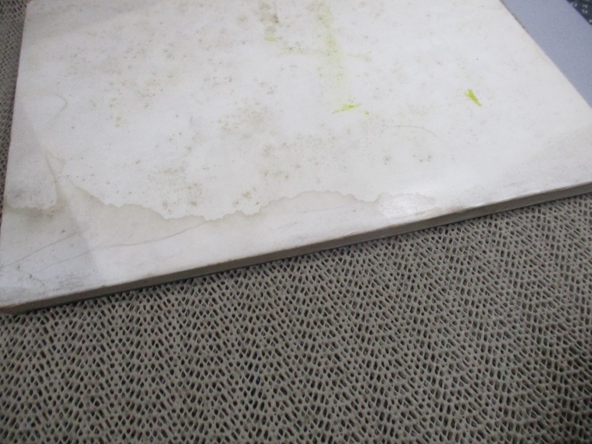 ชีวิตกับเหตุการณ์ของจอมพลผิน ชุณหะวัณ / มีคราบน้ำบางๆ กระดาษไม่ติด เปิดได้ตามปกติ