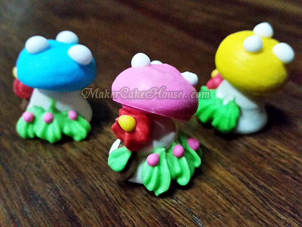 ตุ๊กตาไอซิ่งรูปเห็ด ( 20 ชิ้น )