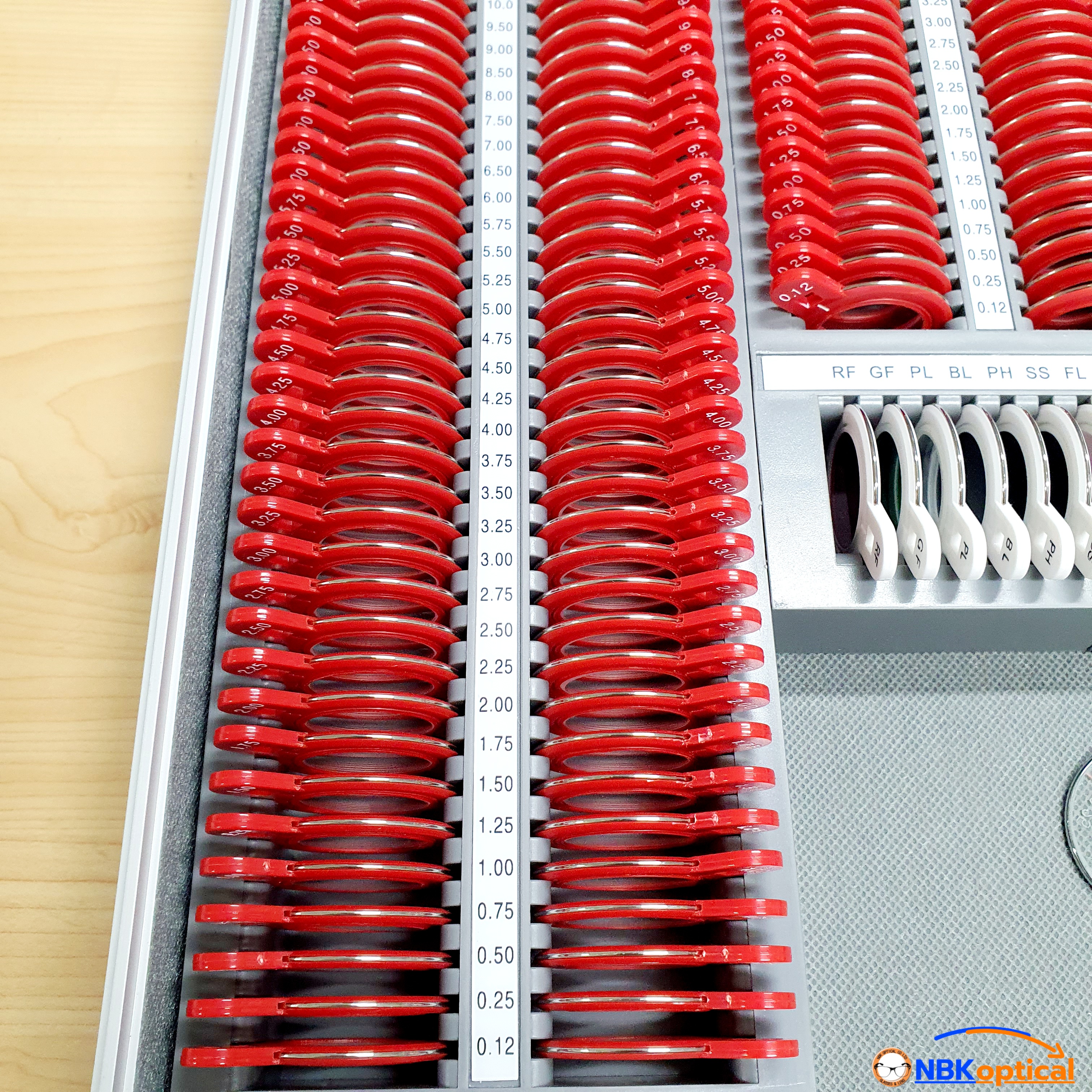 Trial lens set เลนส์เซ็ท ขอบพลาสติกริมโลหะ เลนส์กระจก (PT L) +-2000 (กล่องอะลูมิเนียม) + (ครอสไซเลนส์เดอร์)