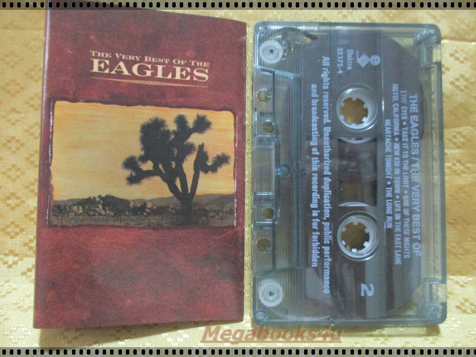 เทปเพลงสากล EAGLES อัลบั้ม THE VERY BEST OF THE EAGLES