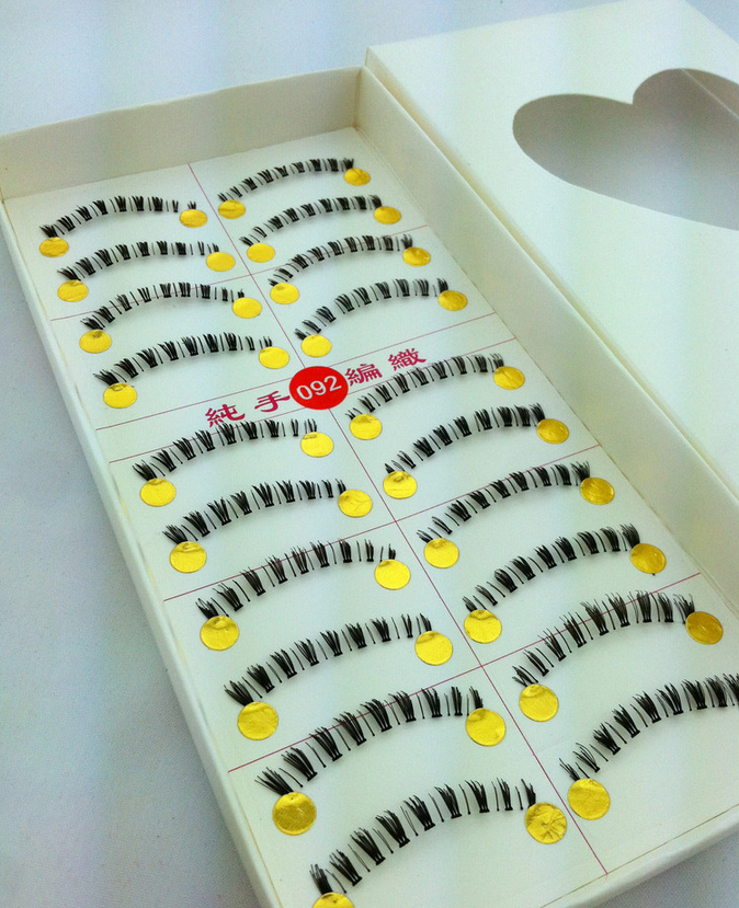 V-092 ขนตาล่างเอ็นใส (ขายปลีก) เเพ็คละ 10 คู่