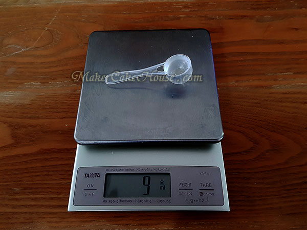 ช้อนตวงอาหารเสริม นมผง หรือส่วนผสม 9 cc. แบบก้นมน ด้ามสั้น แบบใส ( ราคา 10 ชิ้น )