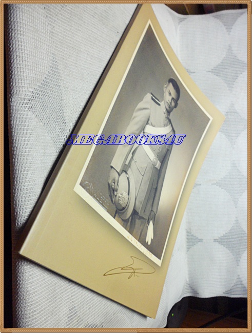 คู่มือกฏหมายเพื่อประชาชน หนังสืออนุสรณ์พระราชทานเพลิงศพ พล.ต.ต.สินสมุทร มุกดาหาร ปี2554 สภาพดี