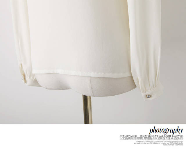 ***หมดค่ะ*** เสื้อชีฟองสีดำ ช่วงลำตัวต่อลุกไม้ แขนยาว ปักพลอยที่ปกเสื้อ สวยเหมือนแบบค่ะ