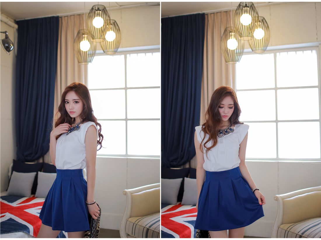 ***หมดค่ะ***ชุดเสื้อสีขาวคอกลมมาพร้อมกระโปรงจับจีบสีน้ำเงินสดใส ประดับด้วยสร้อยลายเก๋ สวยมากๆค่ะ