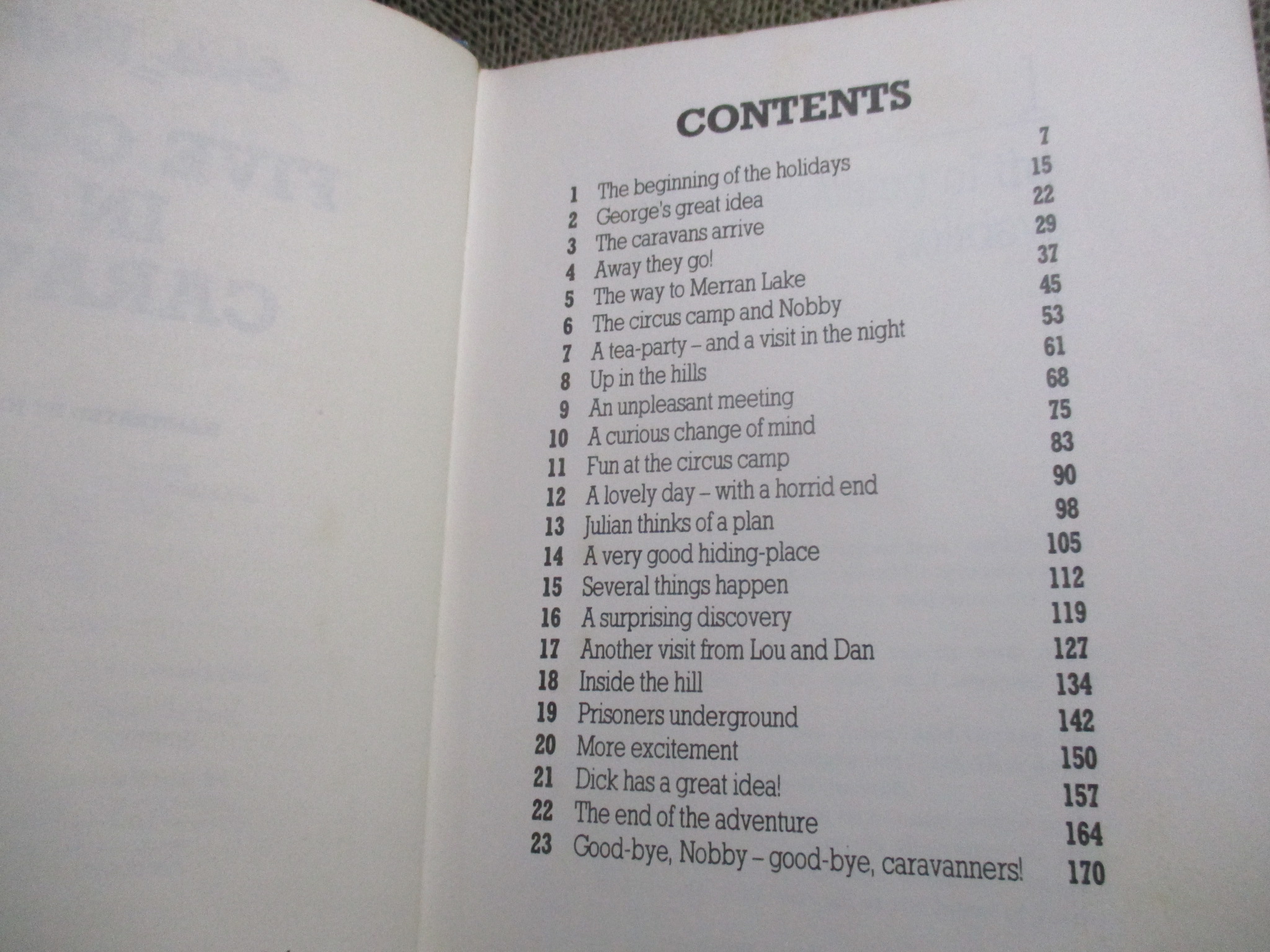 More Adventures of the Famous Five by Enid Blyton / 4 complete books in one volume / ห้าสหายผจญภัย เอนิด ไบลตัน