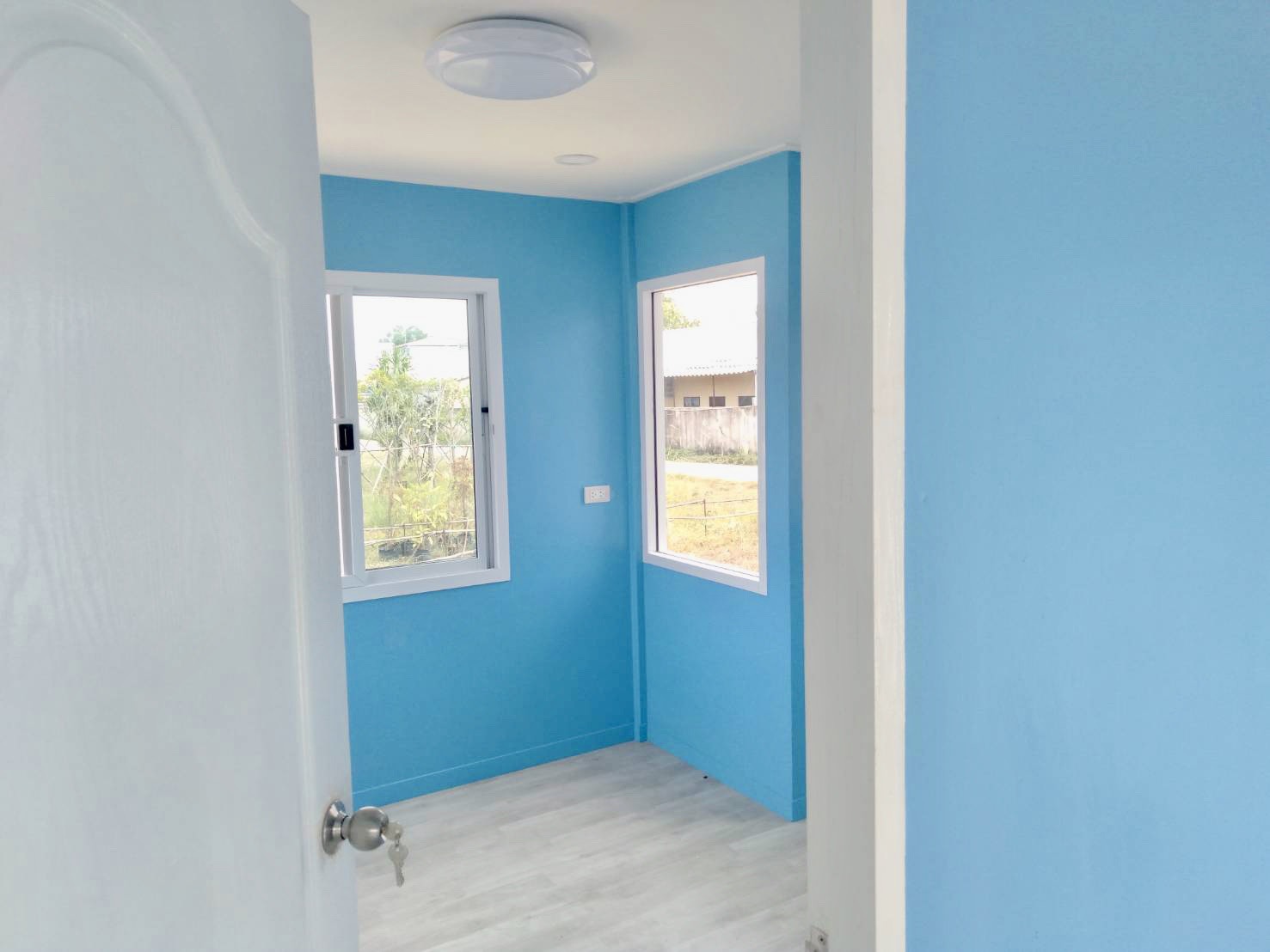 บ้านทรงโมเดิร์น ขนาด 3*5.5 ระเบียงรอบบ้าน