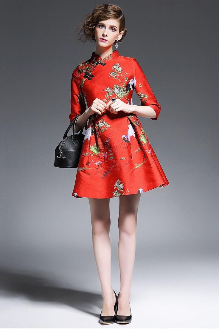 ***หมดค่ะ***เดรสผ้าไหมปักลายทรงสวย คอจีนแขนสามส่วน จับจีบเน้นช่วงเอวได้รูป ติดซิปด้านหลังใส่สบาย งานตัดเย็บเรียบร้อย เกรดพรีเมี่ยมค่ะ