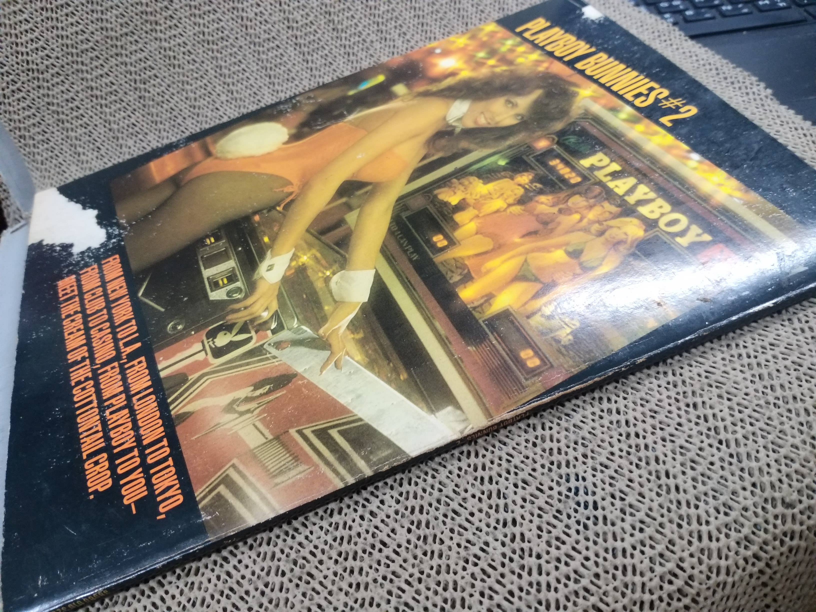 PLAYBOY BUNNIES 2 1979 สภาพดี ปกหลังมีรอยถลอกจากกระดาษติด
