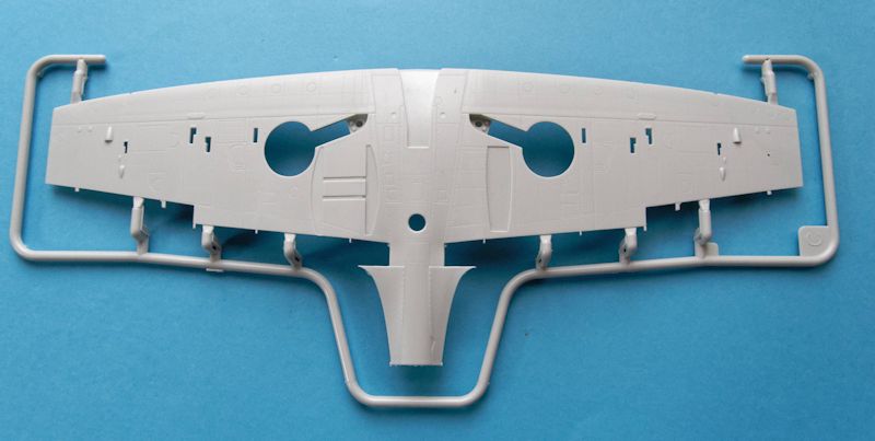 1/32 Supermarine Spitfire Mk. II Iron Maiden: Aces High