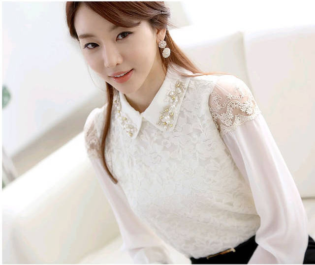 ***หมดค่ะ*** เสื้อทำงานแขนยาวสีขาว ผ้าชีฟองผสมลูกไม้ มีกระดุมที่หลังคอ มีซับใน เหมือนแบบค่ะ