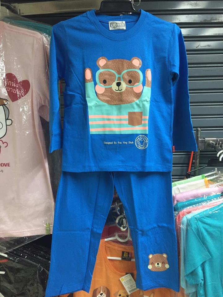 ชุดนอน หมีน้ำเงิน ใส่แว่น